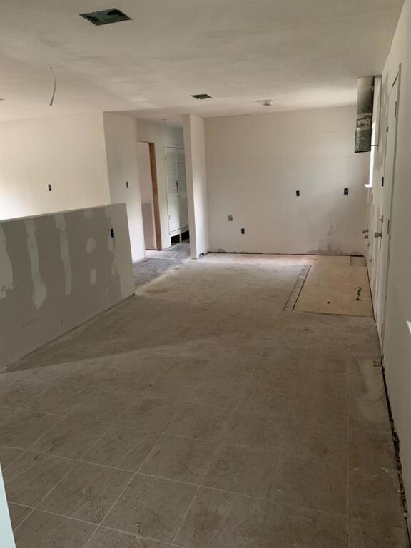 781 Betty Ln, Hurst, TX 76053 - photo 4