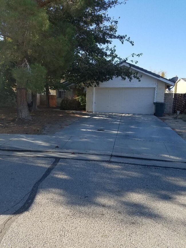 3424 Limestone Dr, Rosamond, CA 93560 - photo 4