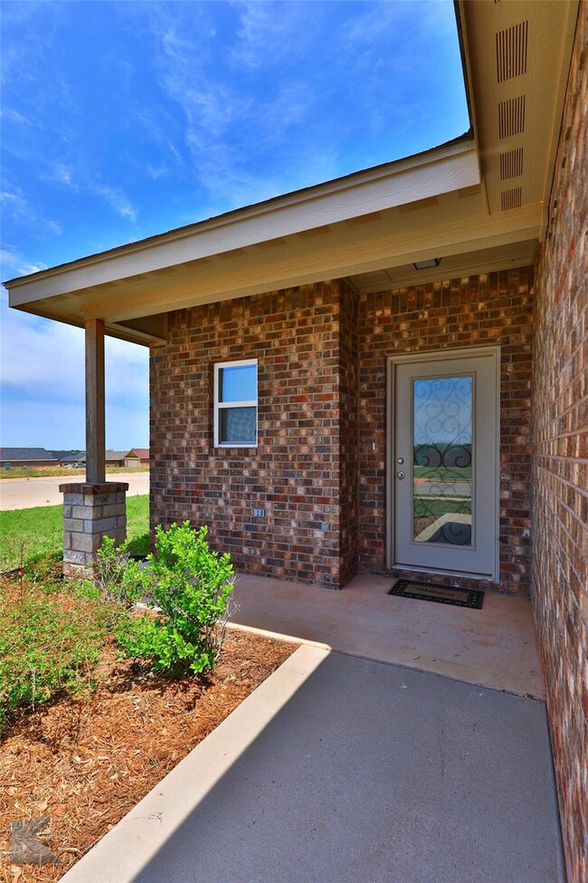 7601 Florence Dr, Abilene, TX 79606 - photo 4