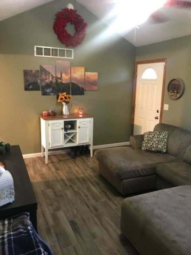livingroom view to west and front door