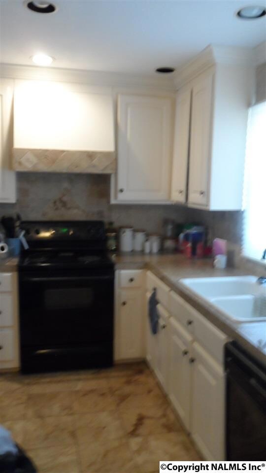 407 Lakepoint Dr, Gadsden, AL 35901 - photo 3