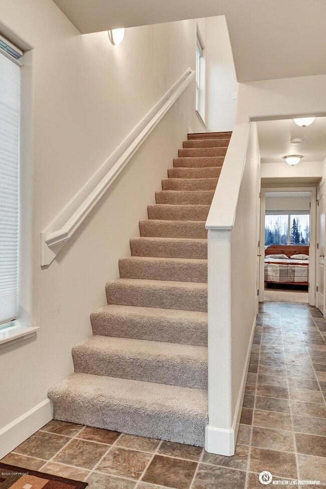 10_EntryStairway