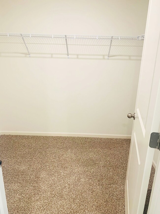 410 Conover Dr, Joliet, IL 60436 - photo 7