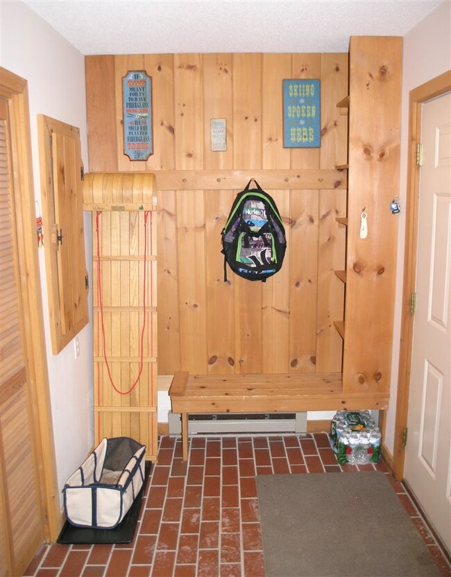 31-6 Summer Dr unit 6, Lincoln, NH 03251 - photo 5