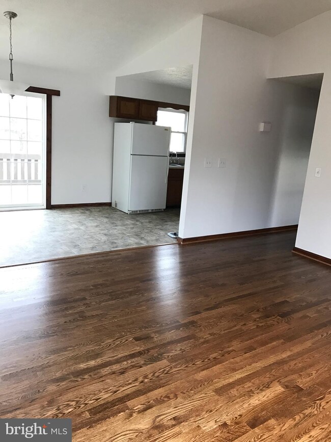 6610 Belfrys Ct W, Bealeton, VA 22712 - photo 5