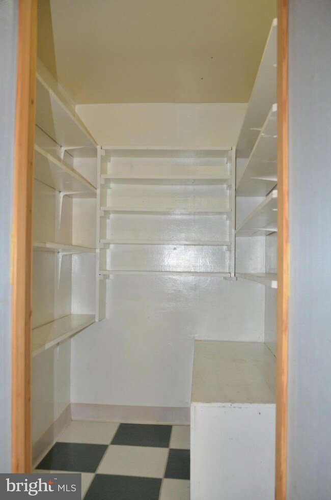 6614 Van Winkle Dr, Falls Church, VA 22044 - photo 5