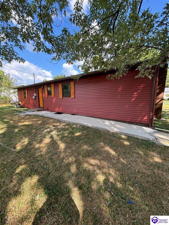 75 Roland St, Campbellsville, KY 42718 - photo 3