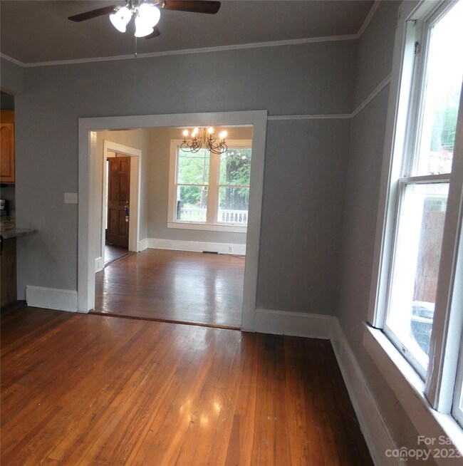 419 Armfield St, Statesville, NC 28677 - photo 7