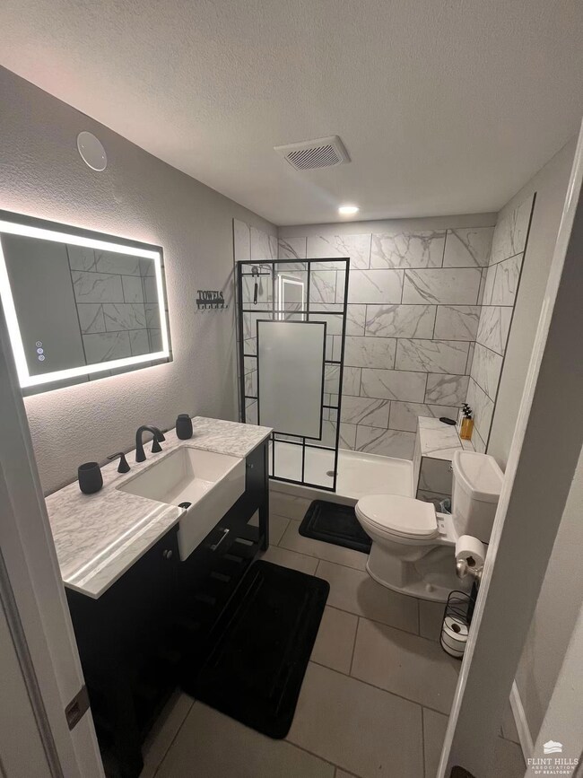 818 Tuttle St, Manhattan, KS 66502 - photo 6