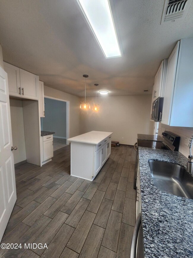 128 Rolling Woods Cir, Warner Robins, GA 31088 - photo 4