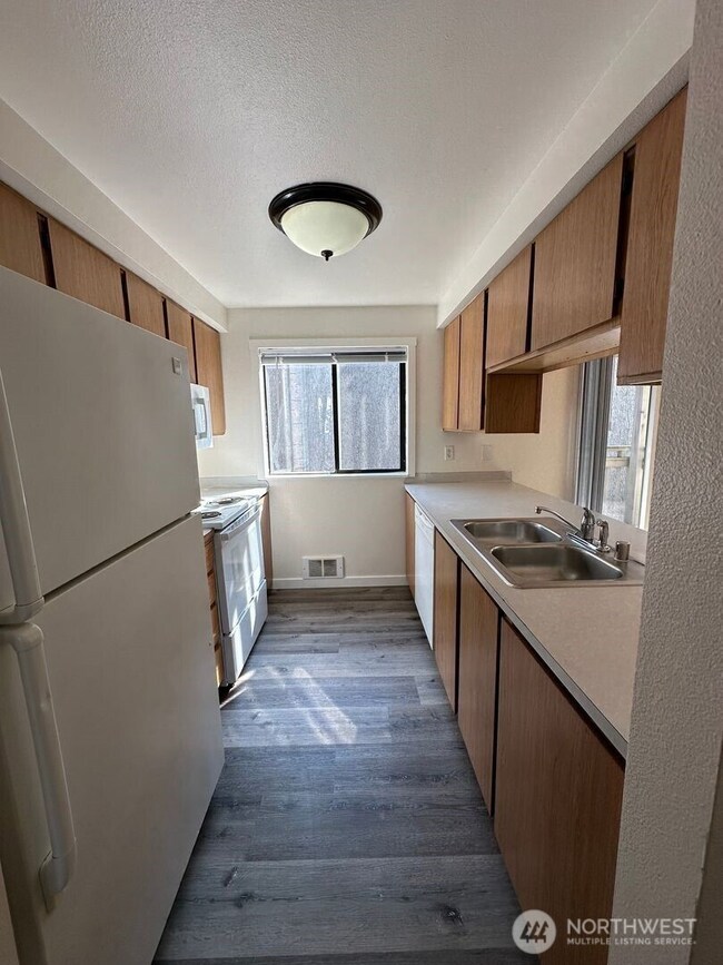 2515 Melvin Ave unit C, Everett, WA 98203 - photo 3