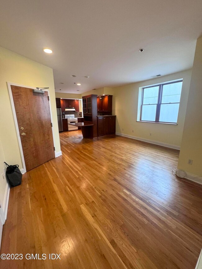 269 Greenwich Ave unit B, Greenwich, CT 06830 - photo 3