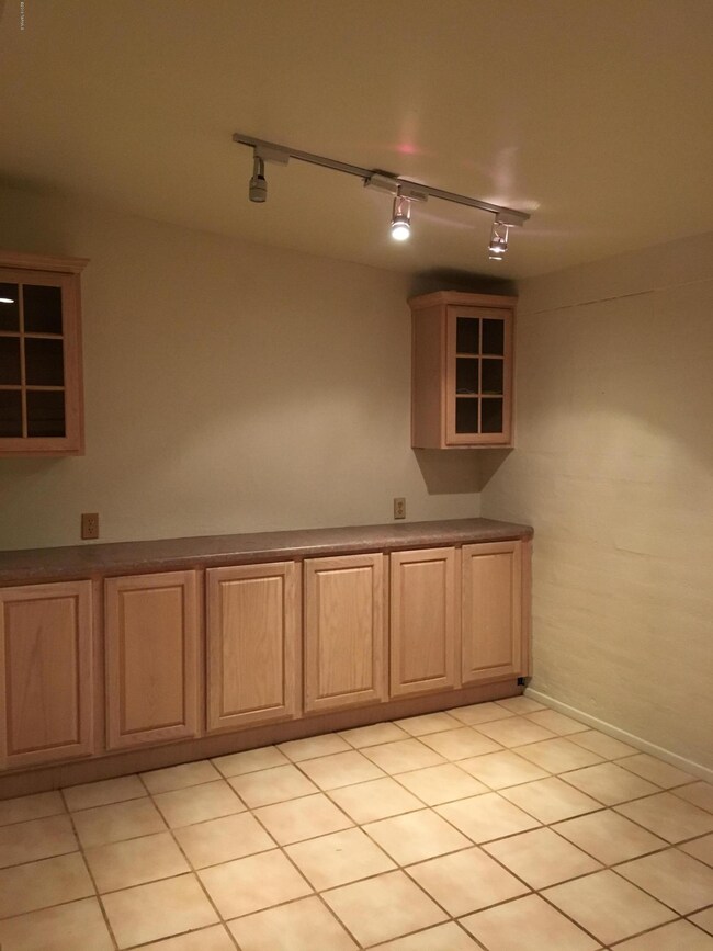 Kitchen Bonus Cabinets