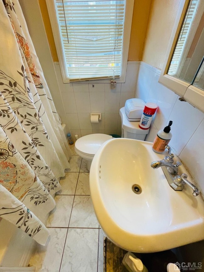 25 Douglas St, Fords, NJ 08863 - photo 7