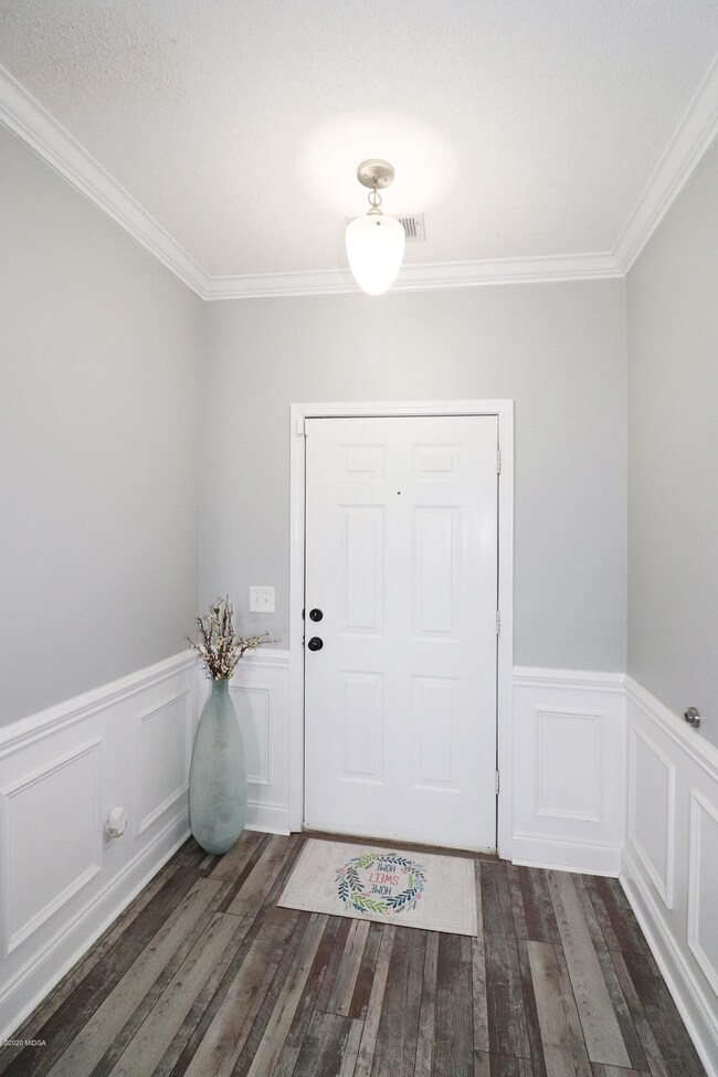 107 Wetherby Ct - Foyer