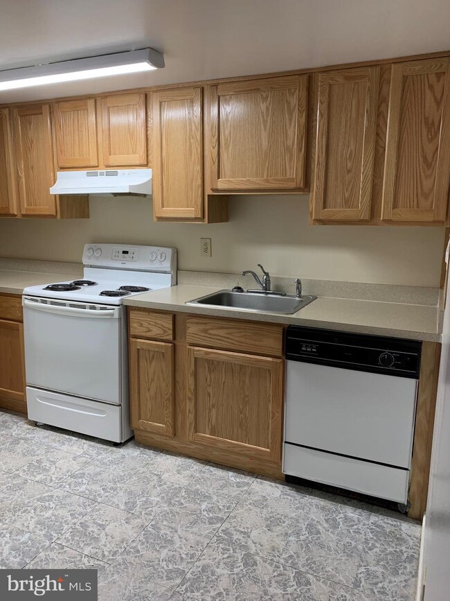 600 28 A & B Grant Rd, Folcroft, PA 19032 - photo 5