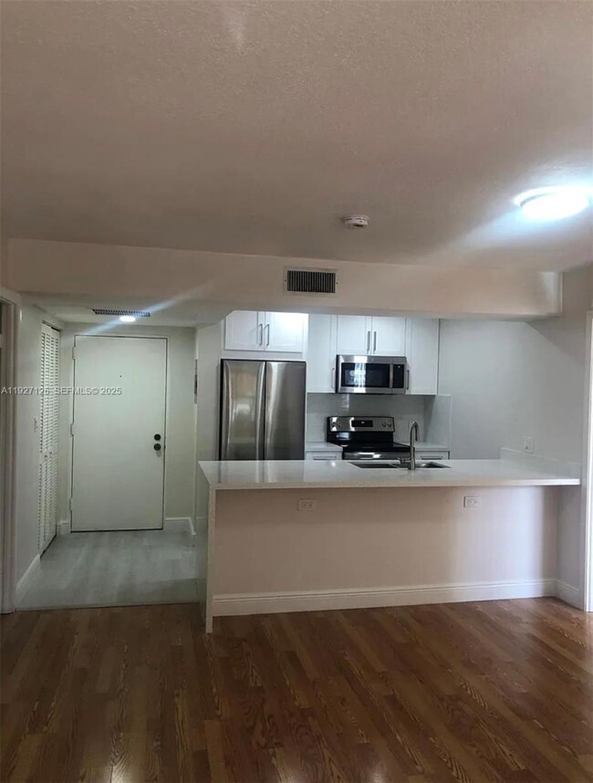 8180 Geneva Ct unit 227, Doral, FL 33166 - photo 2