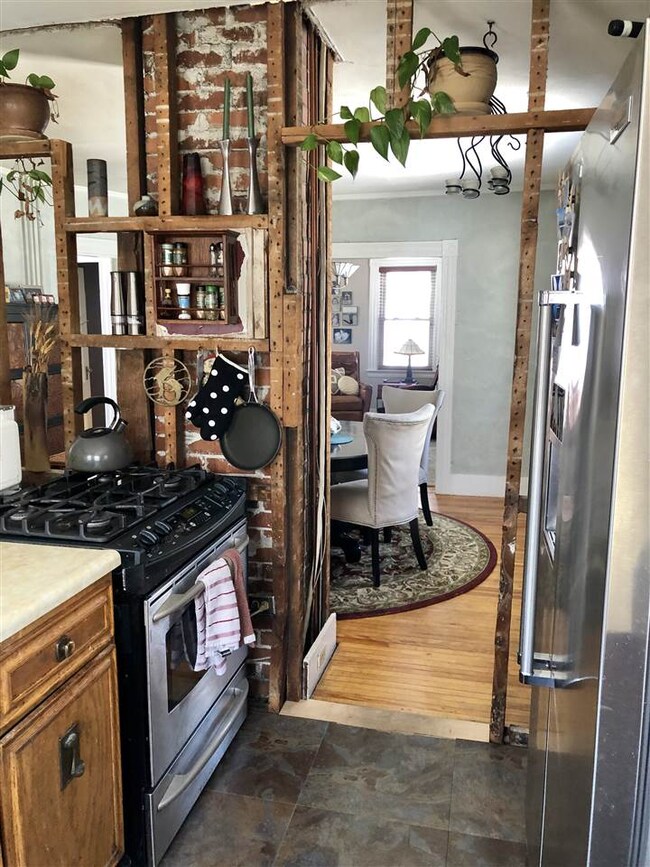 88 Lincoln Ave, Portsmouth, NH 03801 - photo 7