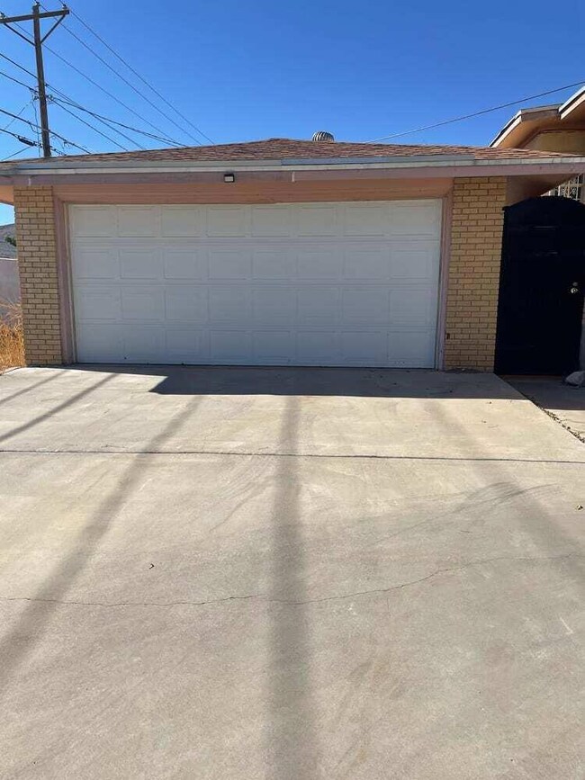 3230 Hamilton Ave, El Paso, TX 79930 - photo 7