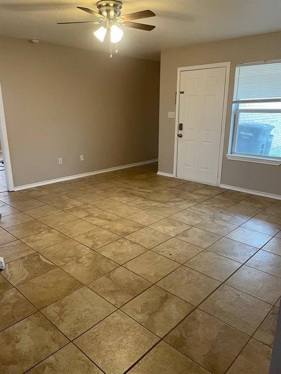 201 Dean Ct, Granbury, TX 76049 - photo 6