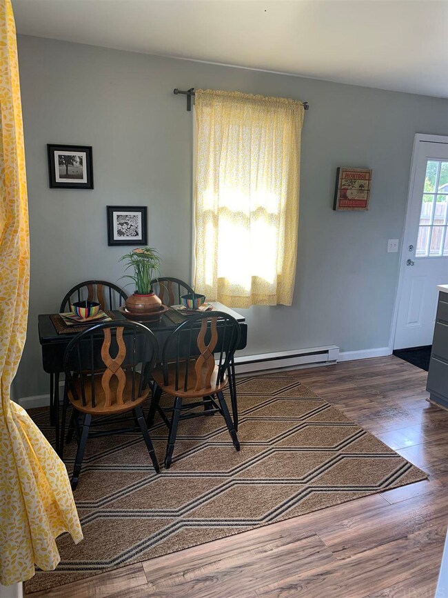 203 N Dewey St, Auburn, IN 46706 - photo 4