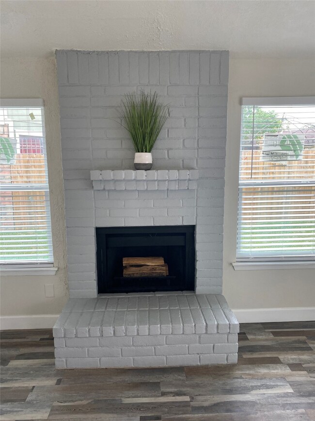 6106 Berkridge Dr, Houston, TX 77053 - photo 5