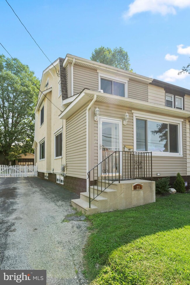 23 E Cooke Ave, Glenolden, PA 19036 - photo 2