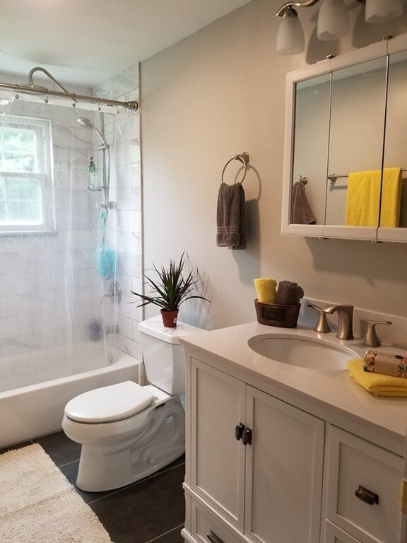 14 Walker Rd unit 5, North Andover, MA 01845 - photo 5