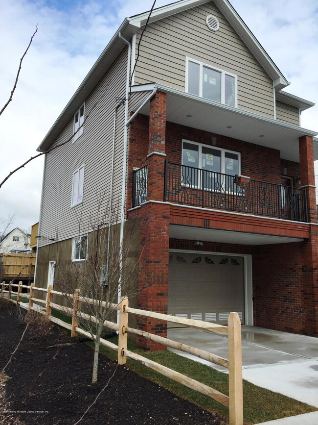 397 Patterson Ave, Staten Island, NY 10305 - photo 3