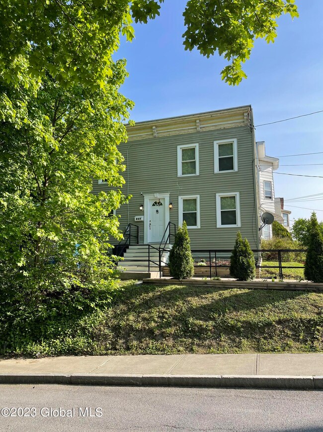225 S Swan St, Albany, NY 12202 - photo 2