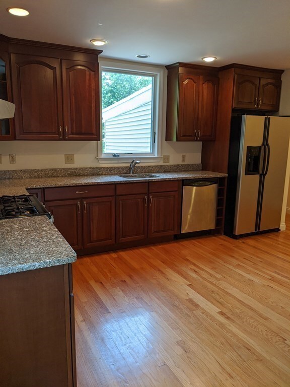 17 Pleasant St unit A, Newton Center, MA 02459 - photo 4
