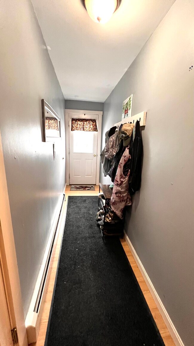 6. Entry way