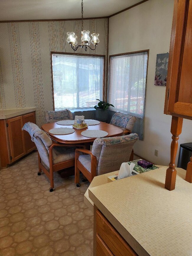 1063 Aspen Way, Grants Pass, OR 97527 - photo 7