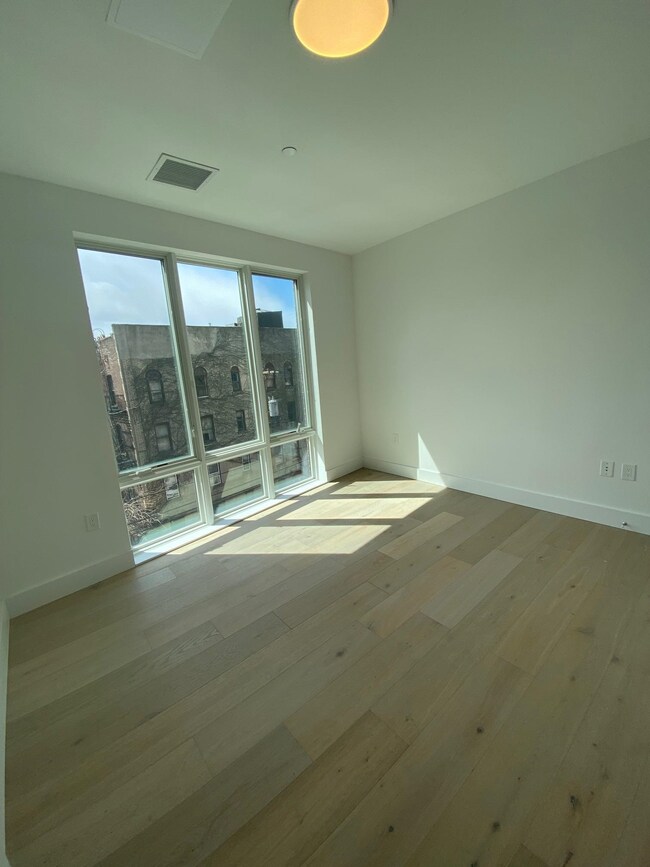 348 Baldwin Ave unit 409, Jersey City, NJ 07306 - photo 4