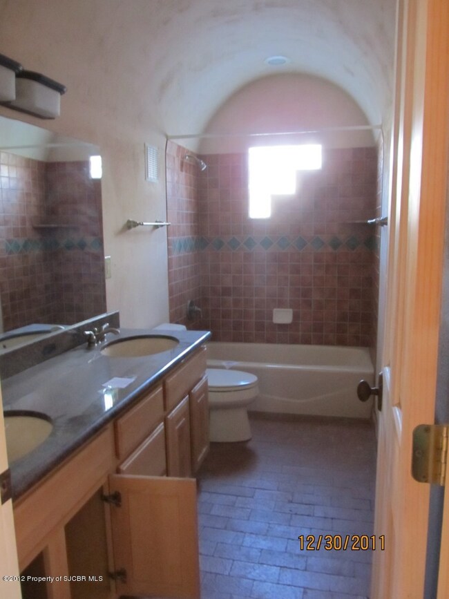 6415 Lakewood Dr, Farmington, NM 87402 - photo 5