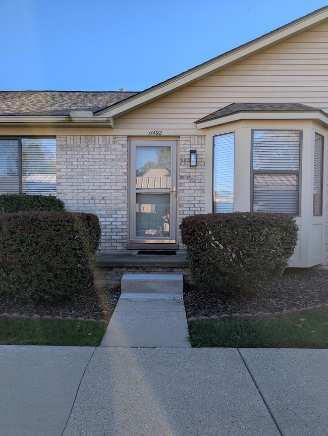 11492 Michael Dr unit 79, Washington, MI 48094 - photo 2