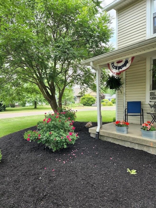 6797 2nd St, Linn Grove, IN 46711 - photo 5