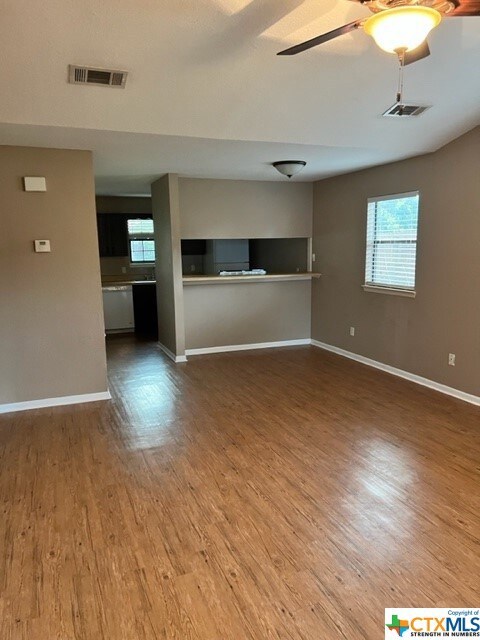 413 Faris St unit B, San Marcos, TX 78666 - photo 2