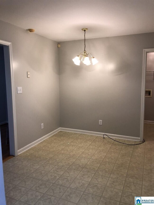 1832 Hillcrest Rd NE, Center Point, AL 35215 - photo 6