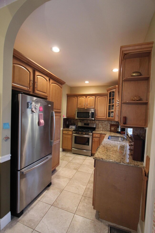 150 Aspen Dr, Milford, PA 18337 - photo 5