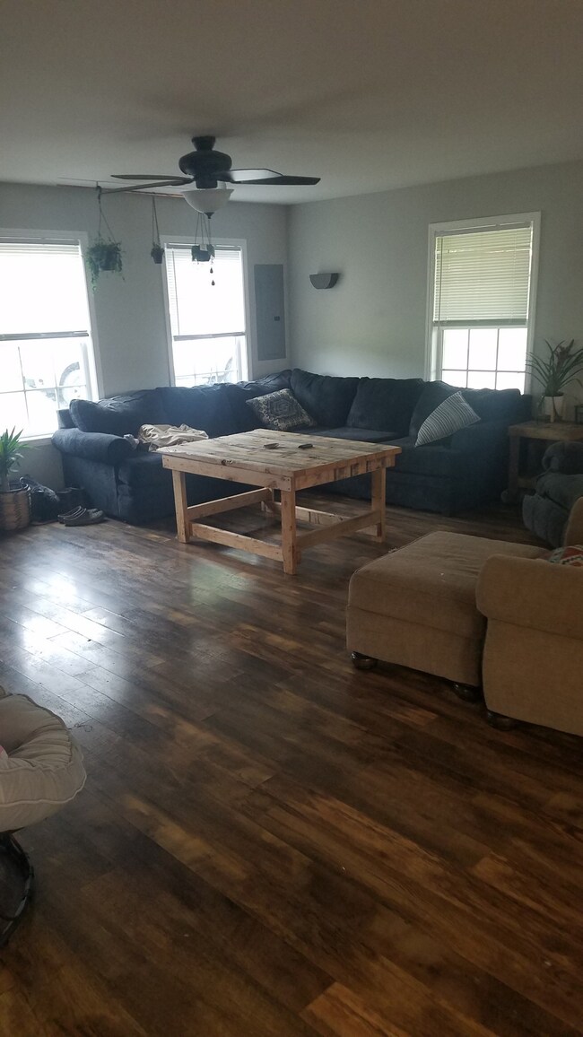 540 Pinkston Rd, Bell Buckle, TN 37020 - photo 4