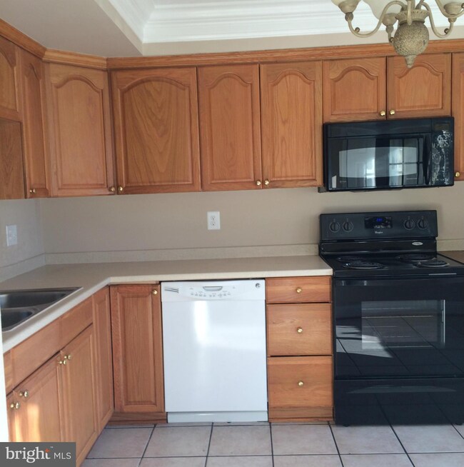 8265 Vernon St, Manassas, VA 20109 - photo 5