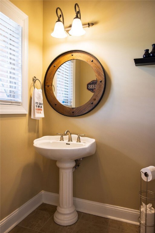 1/2 bath