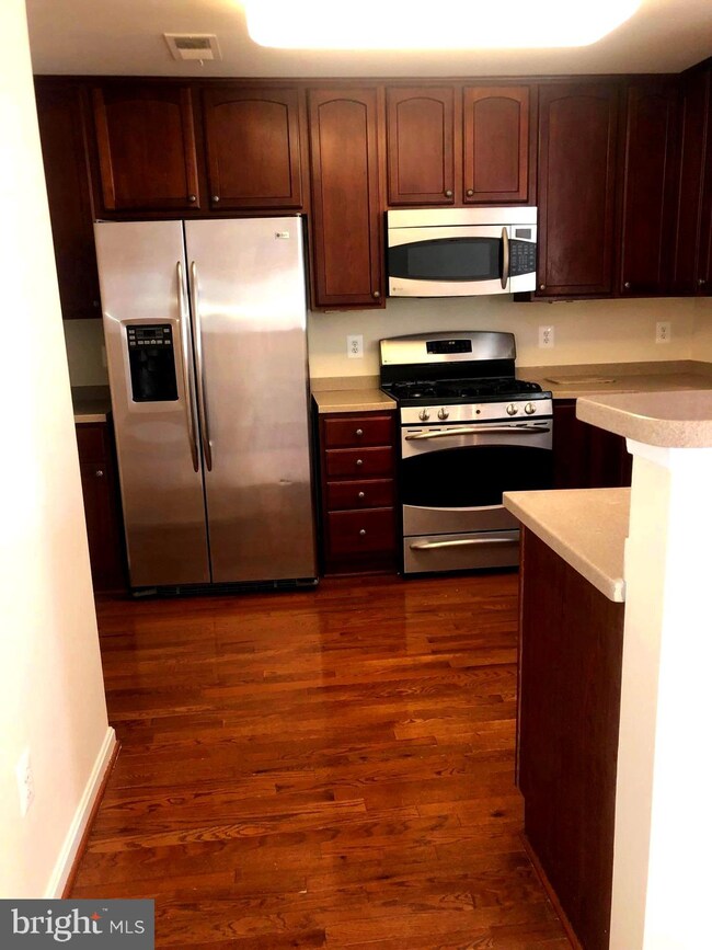 11220 Wortham Crest Cir unit 85, Manassas, VA 20109 - photo 4