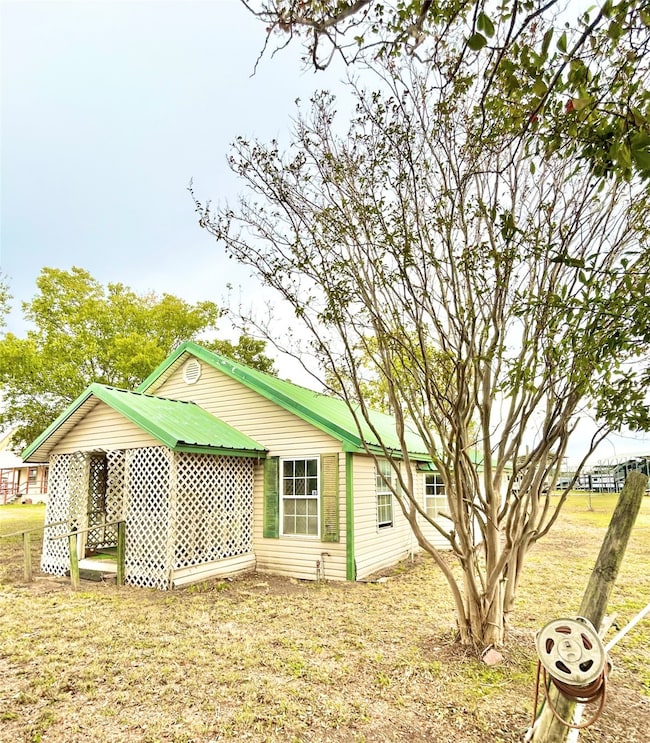 510 W Washington St, Kosse, TX 76653 - photo 3