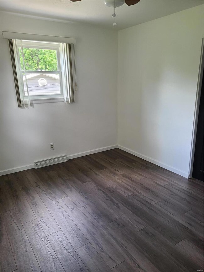 103 Creekside Dr, Collinsville, IL 62234 - photo 6