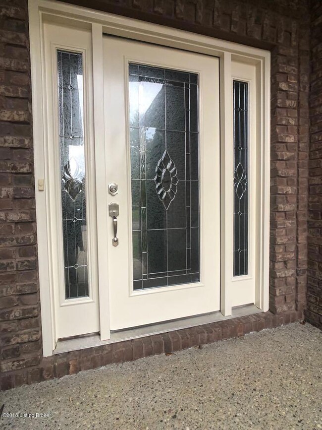 11305 Valley Cove Cir, Louisville, KY 40291 - photo 4