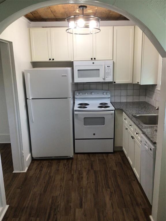 913 W Crawford St, Denison, TX 75020 - photo 6