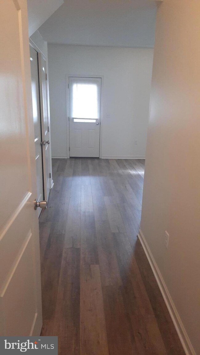 822 Admiral's Quay Dr, Mechanicsburg, PA 17055 - photo 3