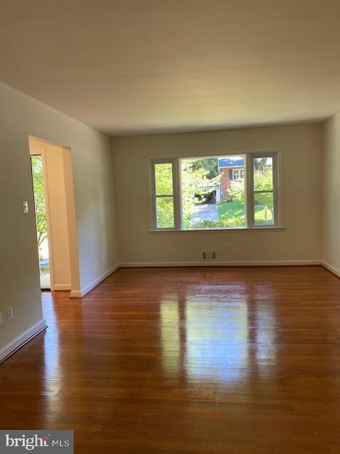 3329 Military Dr, Falls Church, VA 22044 - photo 5